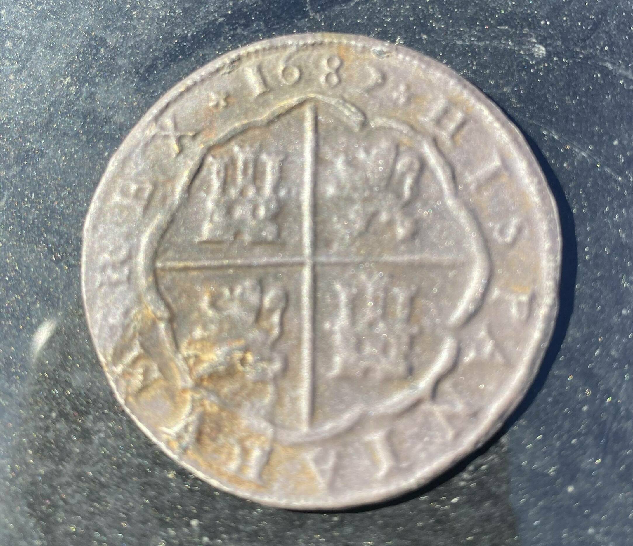 coin 1682 back
